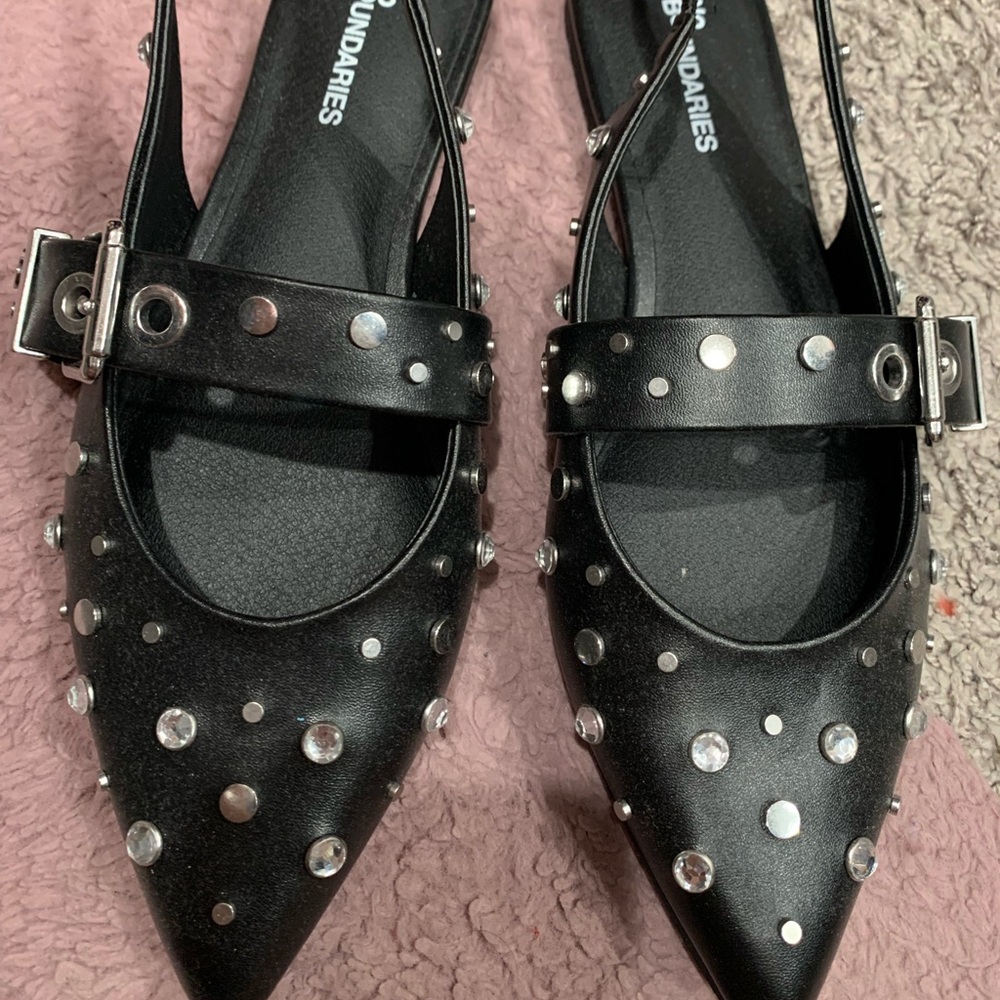 NWOT No Boundaries Sparkle & Studded Flats